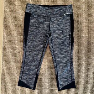 Eddie Bauer Cropped Athletic Legging